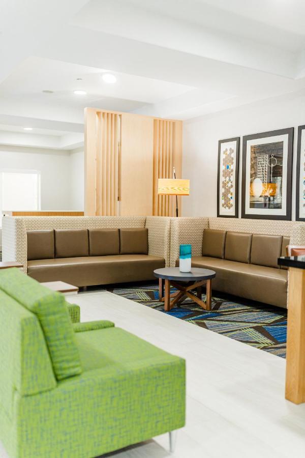 Holiday Inn Express Hotel & Suites Greenville By Ihg Exterior photo