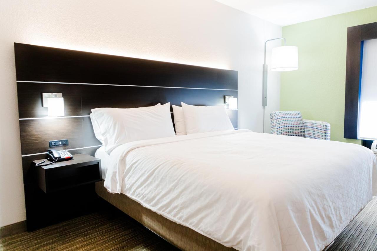 Holiday Inn Express Hotel & Suites Greenville By Ihg Exterior photo