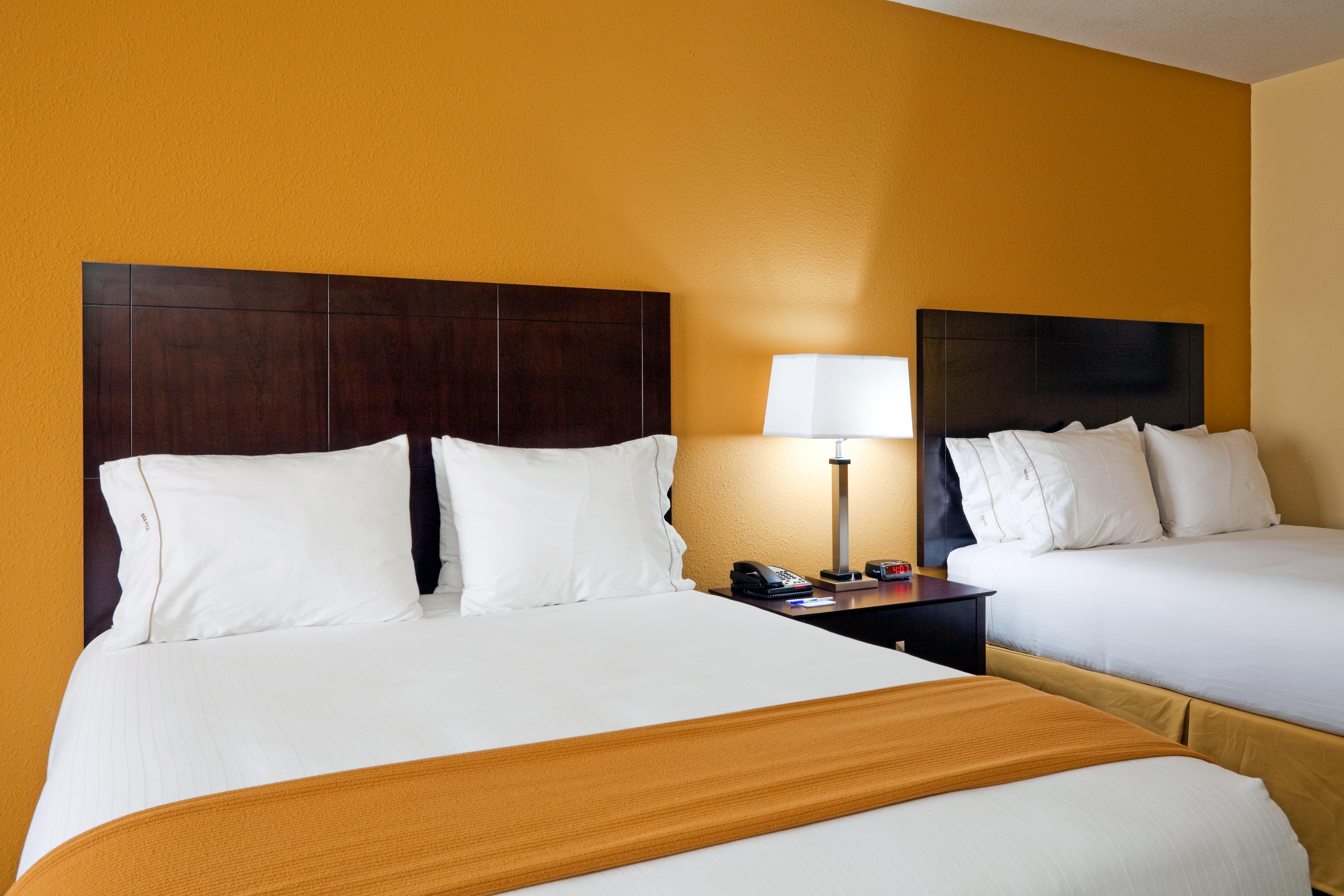 Holiday Inn Express Hotel & Suites Greenville By Ihg Exterior photo