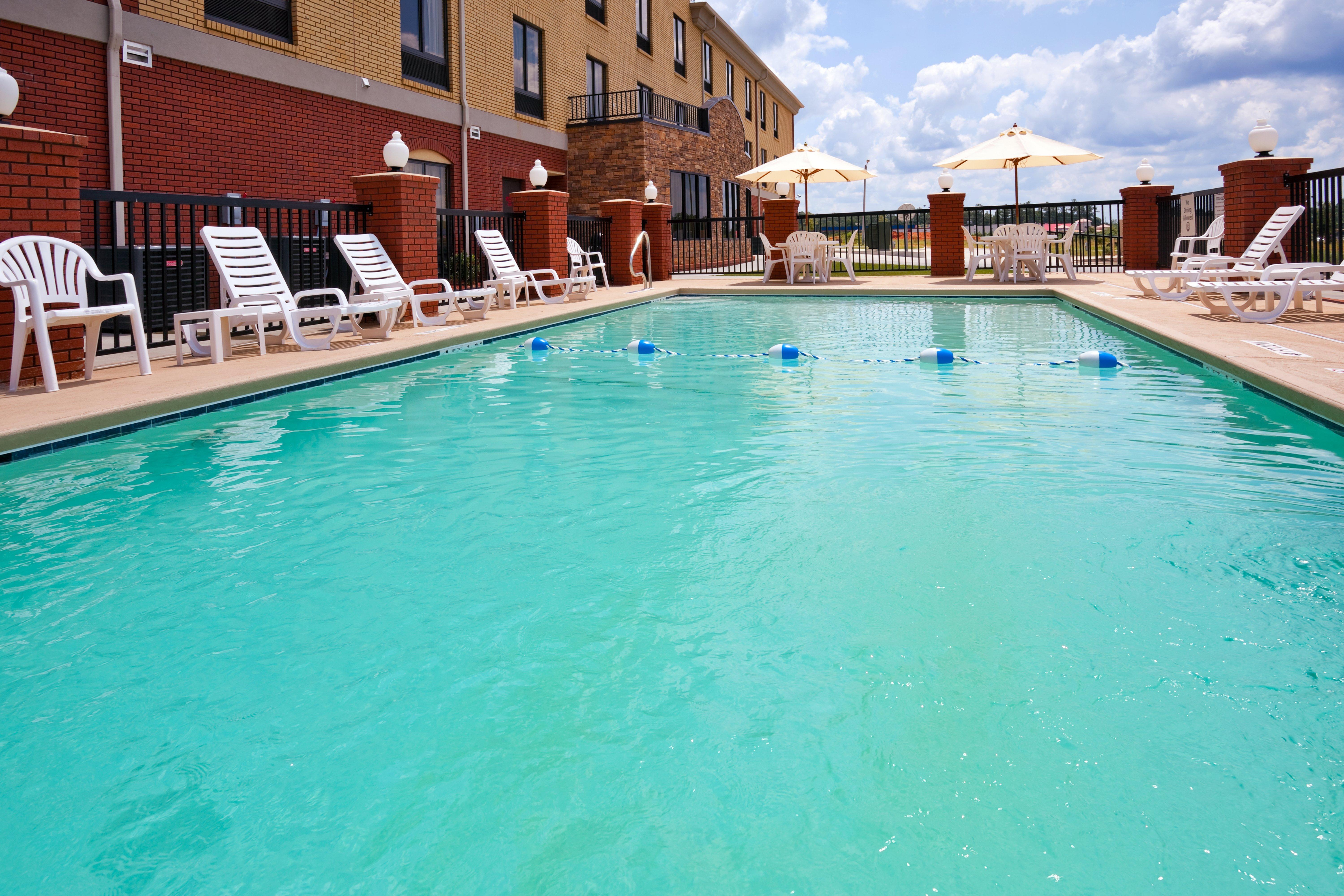 Holiday Inn Express Hotel & Suites Greenville By Ihg Exterior photo